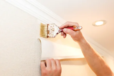 Pose de papier peint à Coudrecieux — revêtements muraux et toiles de verre